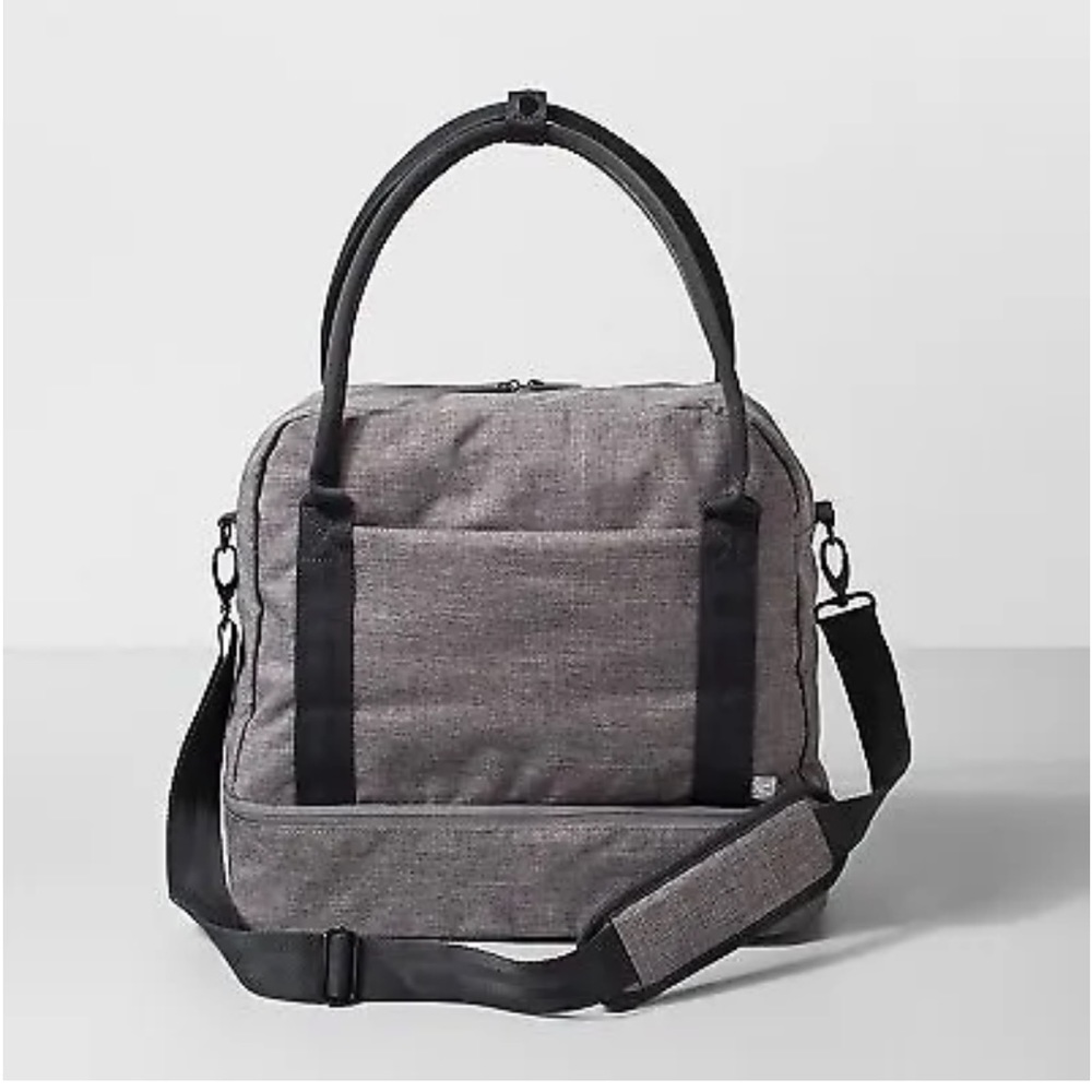 Weekender bag shoe compartment from Target Made by Design carry on travel gym